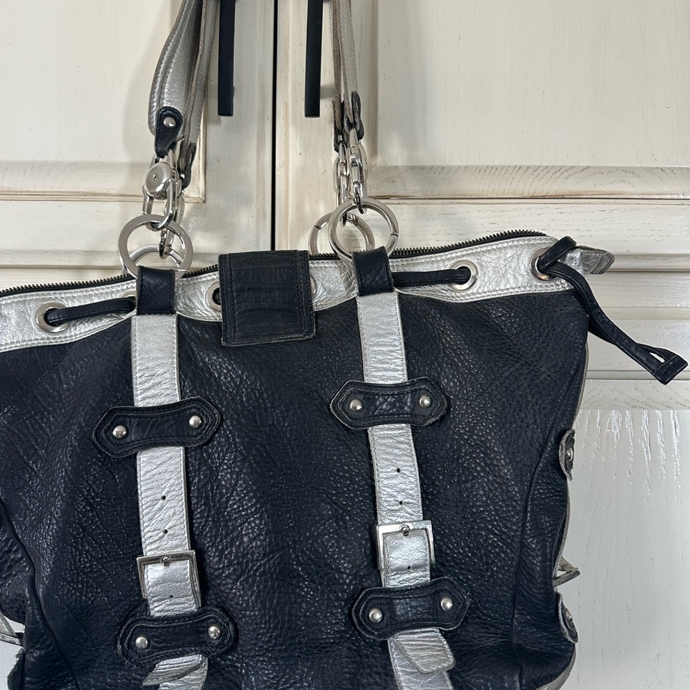 Vintage GUSTTO Black and Silver Shoulder Bag with Metallic Accents